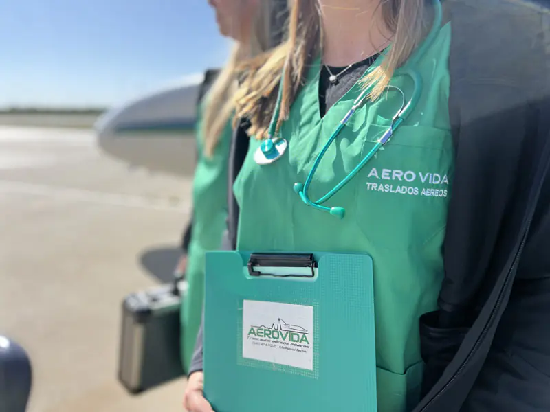 Atención médica especializada durante vuelos comerciales
