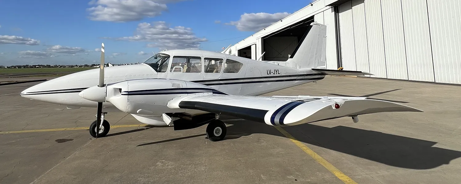 PIPER AZTECA