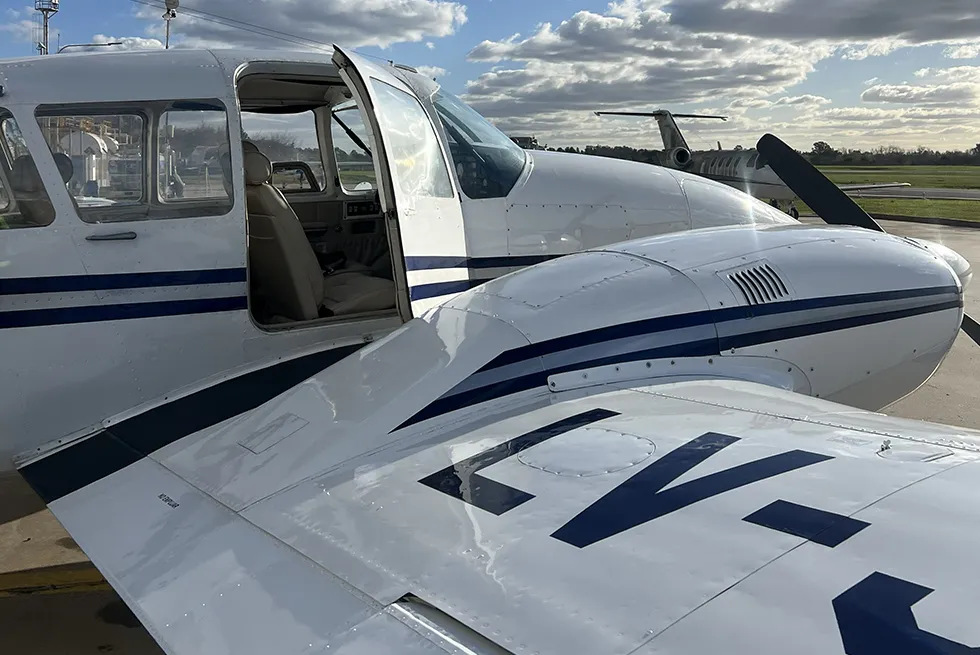 PIPER AZTECA