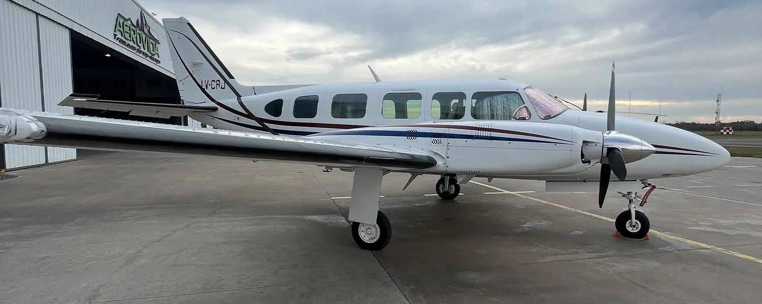Piper Navajo